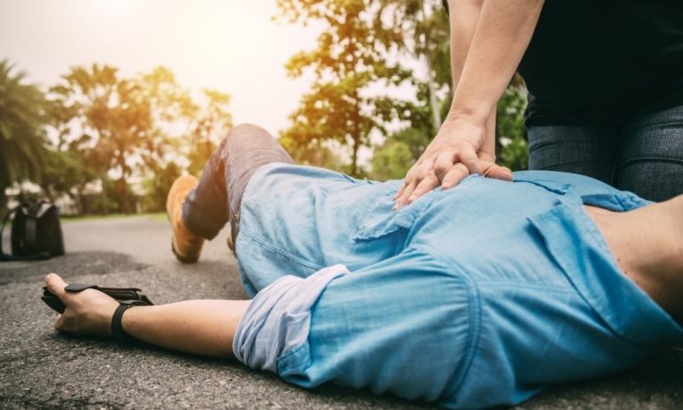 What Are Some Common CPR Mistakes People Make?