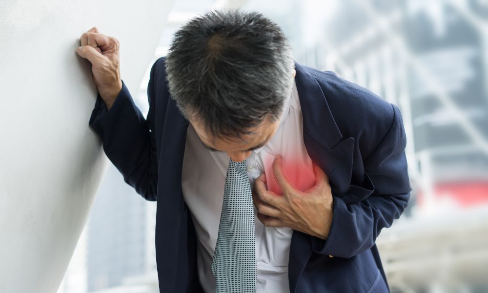 Beware of These 7 Signs Before a Heart Attack Strikes
