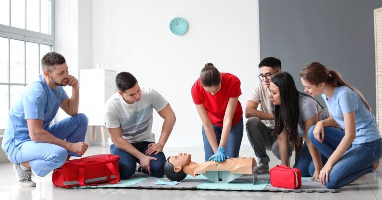 Ways Restaurant Staff Can Benefit From CPR Training